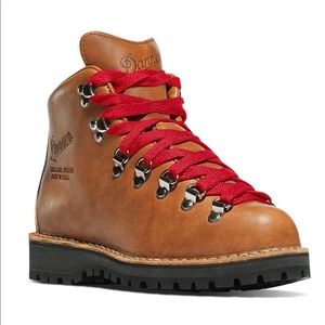 Danner Boots ~ Mountain Light ~ Cascade ✨